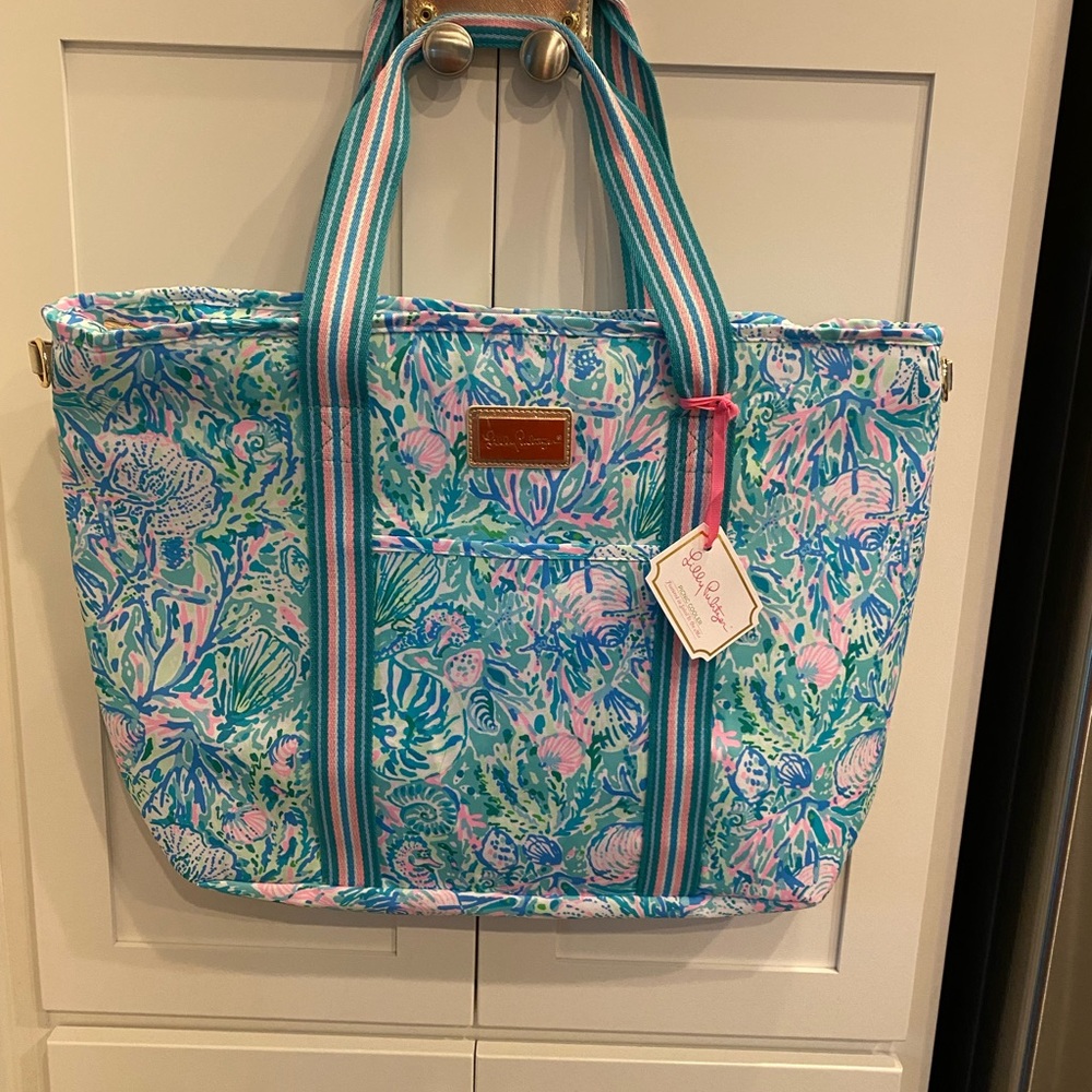 Lily Pulitzer Cooler Bag. NWT. Excellent condition smoke free home